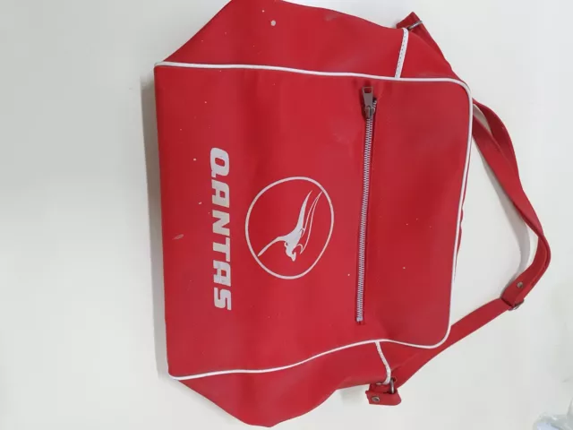 Qantas, travel bag, shoulder bag, airline advertising, red vinyl, vintage