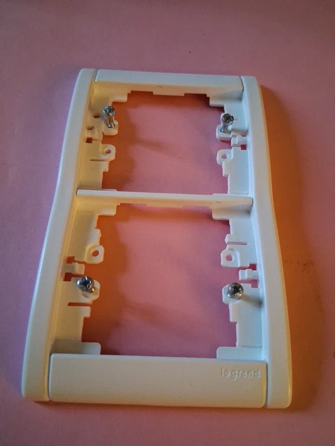 LEGRAND SAGANE PLAQUE double horizontal 2 Hp kozi alumide EUR 11,90 - FR