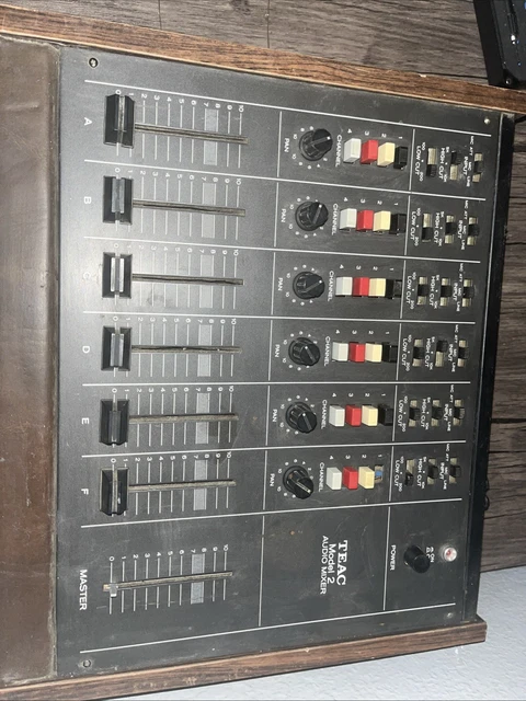 TEAC Model-2 Audio Mixer 6チャンネル TEAC MODEL 2 Audio Mixer 6 Channel Analog Mixer Vintage