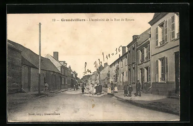 CPA Grandvilliers, L´extremite de la Rue de Rouen