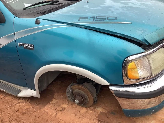 Passenger Fender With Wheel Lip Moulding Fits 97-02 EXPEDITION 3610504