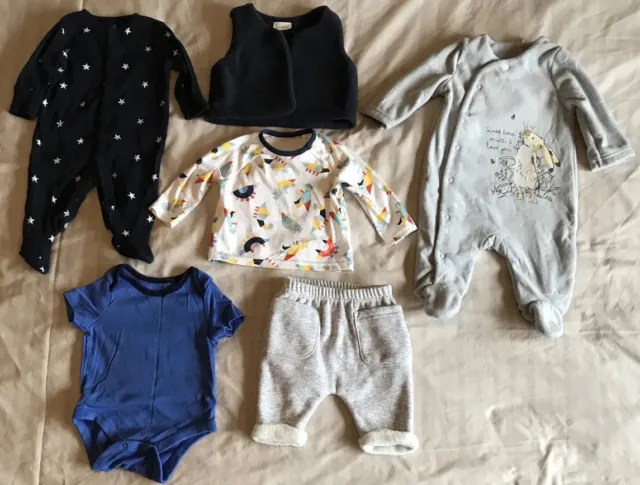 Pacchetto di vestiti per bambini età 0-3 mesi