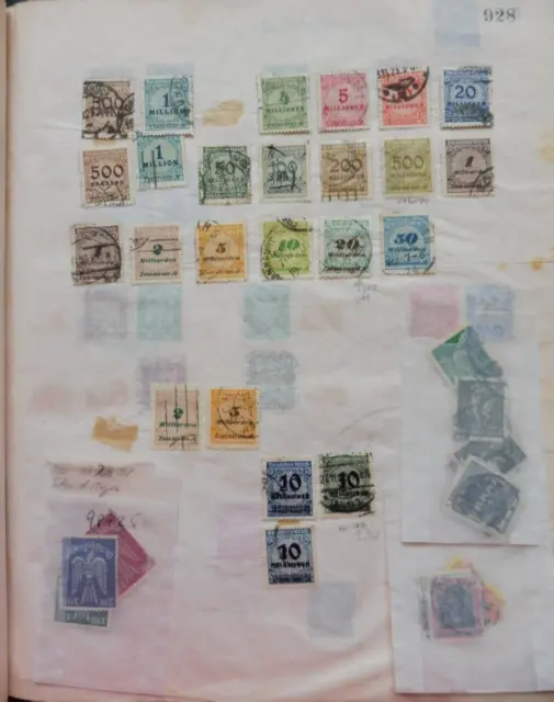 Altes Copierbuch als Album für Europas Briefmarken verwendet.