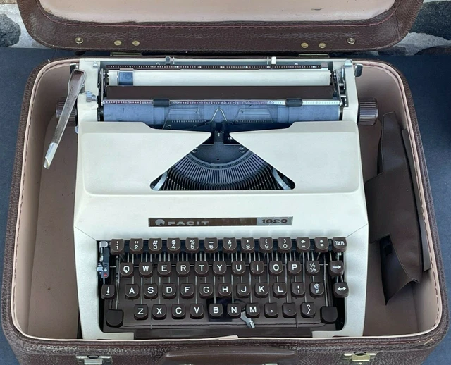 VTG MCM TYPEWRITER Facit Manual 1620 Case Accessories Sweden Working