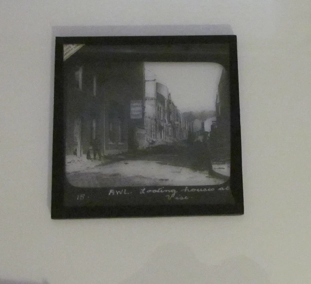 Glass Magic Lantern Slide LOOTING HOUSES AT VISE BELGIUM WW1 PHOTO WORLD WAR ONE 2