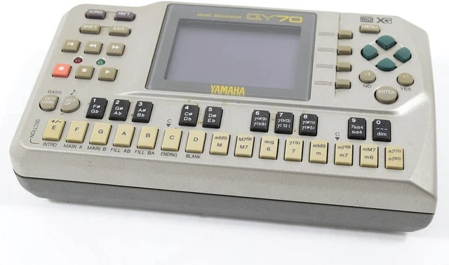 YAMAHA QY70 XG MIDI Music Digital Sequencer Japan Samplers Rhythm machine JAPAN
