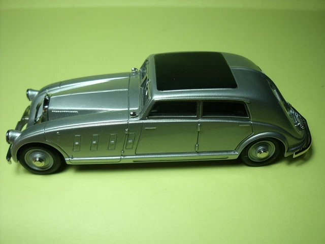 Miniature Delahaye 235 Coupe Saoutchik 1953 – Tin Wizard – 1/43 – Métal – Comme Neuf