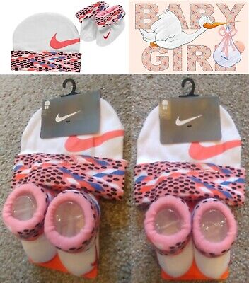 Nike Baby Socken Mütze Geschenk 2er Set Mädchen Geburt Geschenkset Newborn