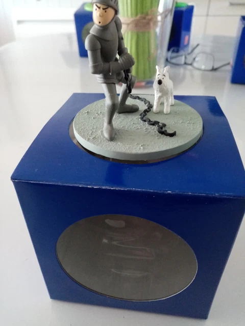 Figurine Tintin coffret scène diorama Tintin aviateur, édition