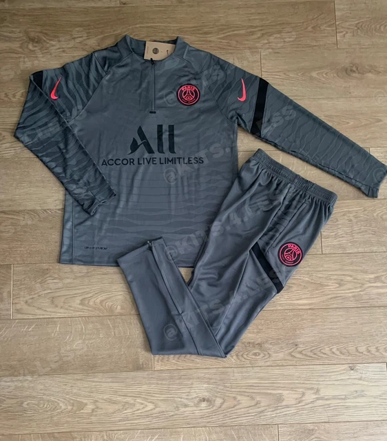 Nike limitless 2025 tracksuit