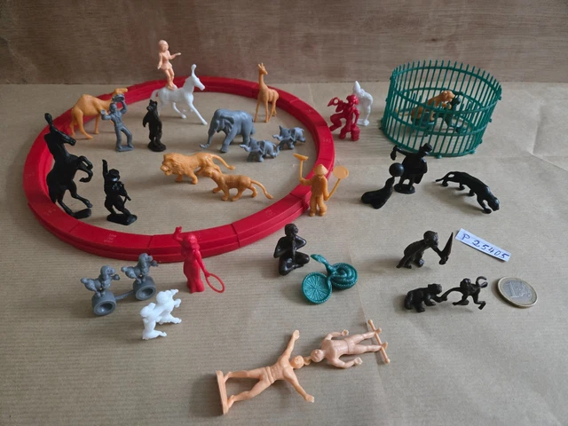 Lot Figurines Publicitaires Anciennes KHOTE TABAC - Collection Vintage