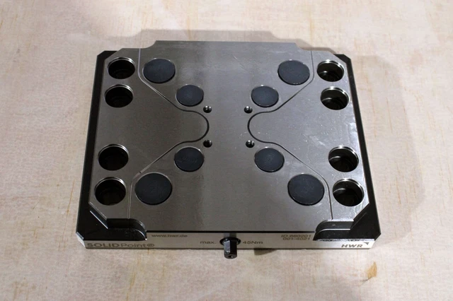 Lang style zero point plate 96/52 size with dual pull stud technology. (45400)
