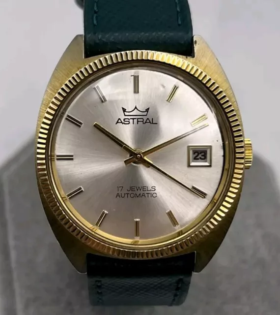 Vintage Smiths Astral Mens Automatic Wrist Watch Fluted Bezel 17 Jewels WORKING