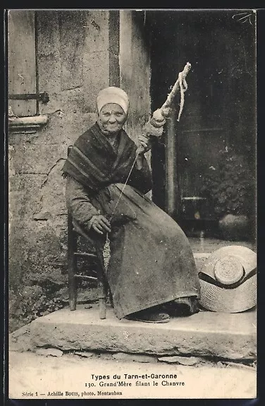 CPA Types du Tarn-et-Garonne, Grand´Mère filant le Chanvre, Languedoc-Roussillo