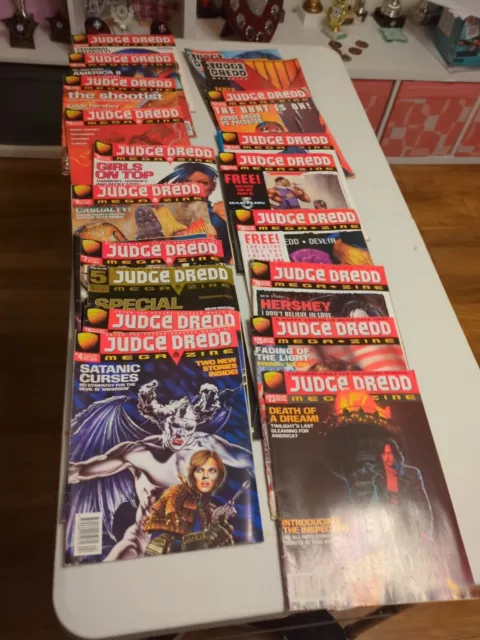 JUDGE DREDD THE MEGAZINE VOLUME 3 Bundle of 19 Issues Between 4 And 72