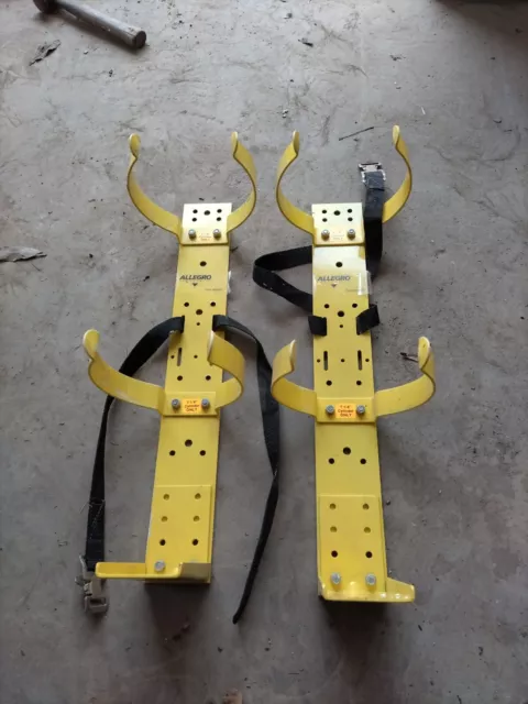 2 Allegro Tank Holders W Strap Holders