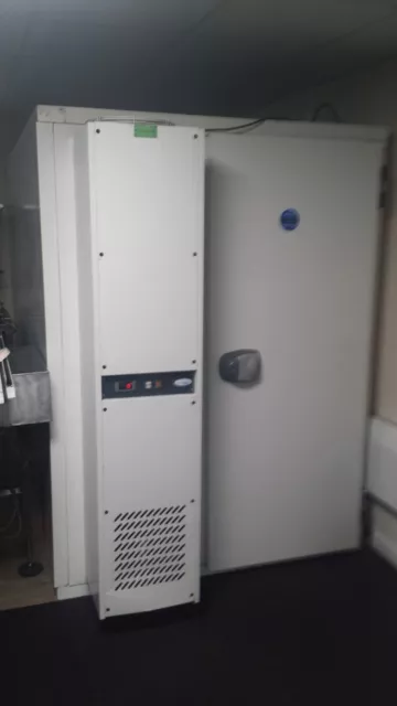 Walk In Fridge Cold Room with Shelving - Very Good Working Order & Condition