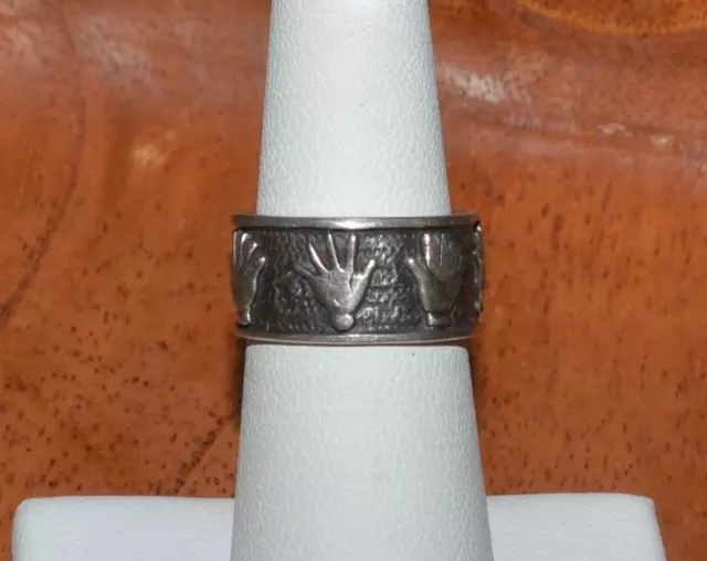 Vintage Sterling Silver Hands Band Ring Size 5.75