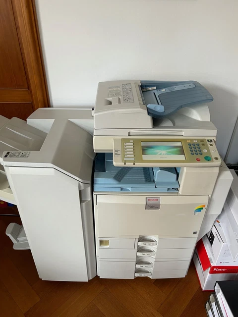 Ricoh MP C4500 mit Finisher