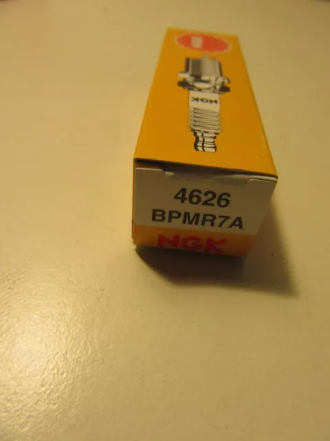 Bougie d'allumage NGK BPMR7A - Réf. 4626 (olive démontable