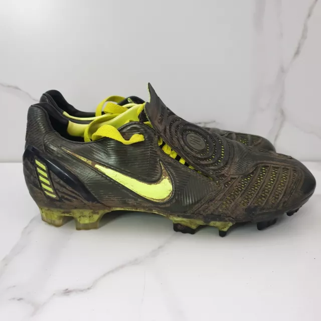 Black and store yellow t90