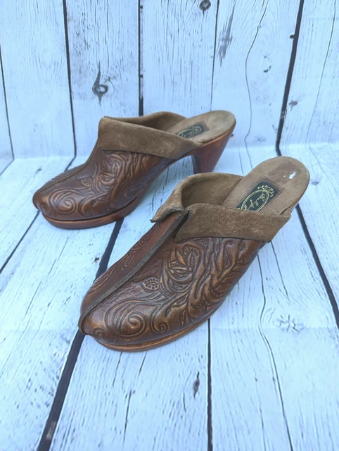 SALPY Handmade Shoes  CLOGS Sz 6.5 Brown Leather Mules Embossed Vintage Des