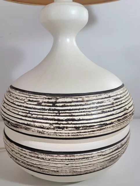 Retro Vintage Australian Ellis Pottery  White & Brown Ceramic Table Lamp 1960 2
