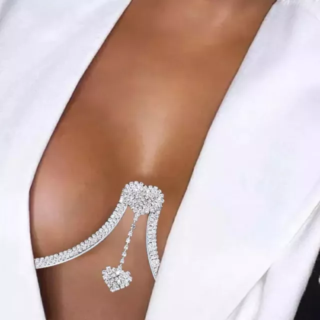 Soutien Gorge  bijoux pendentif double cœur ❤ chaîne argenté femme tendance 2022