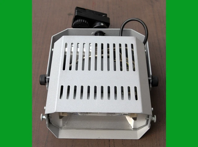 LTS SAS 7002 WS Halogen STRAHLER mit HIT-DE 70W RX7s Universal-Adapter EUR 22,00 - DE LTS SAS 7002 WS Halogen STRAHLER mit HIT-DE 70W RX7s Universal-Adapter EUR 22,00 - DE