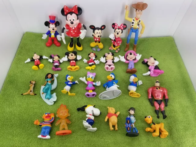 Lot Of 25 Small Vinyl Plastic Disney Figures Mickey Mouse Minnie Donald Duck
