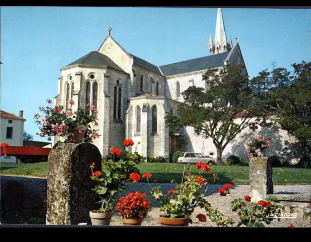 MUGRON (40) CITROEN AMI 8 à l'EGLISE