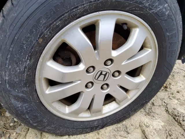 Used Wheel fits: 2006 Honda Cr-v 16x6-1/2 alloy 10 spoke Cromodora manufacturer