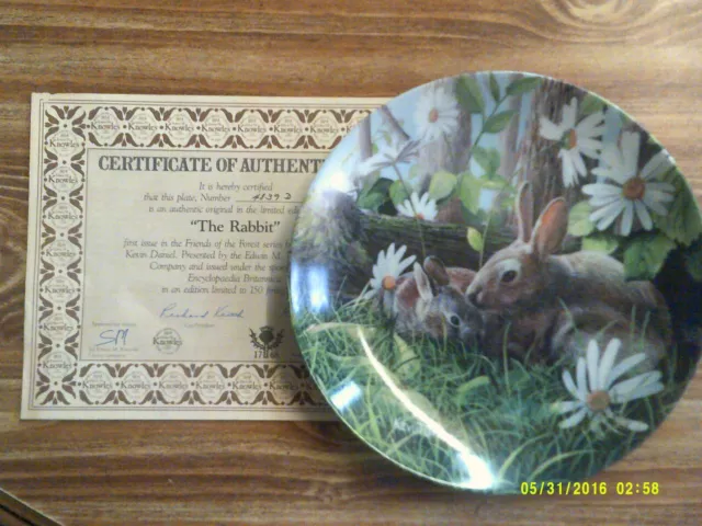 1987 Edwin Knowles "The Rabbit" by Kevin Daniel Collectable Plate8 1/2"