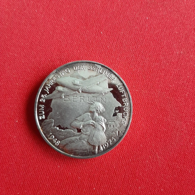 Médaille Du Secteur Français De Berlin - 25 Km De Berlin, 7 Mai 1989 - Souvenir Historique