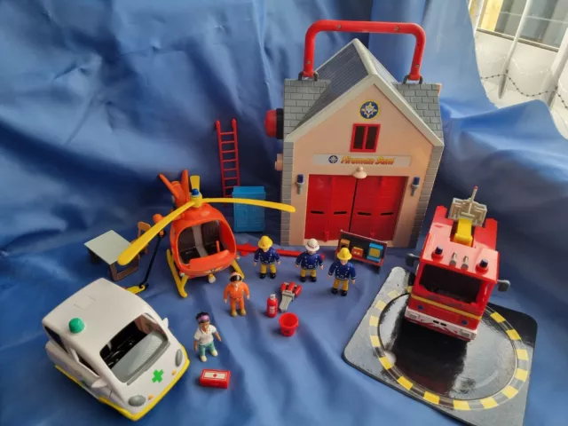 Fireman Sam Deluxe Fire Station Playset and Helen & Ambulance Tom & Helicopter