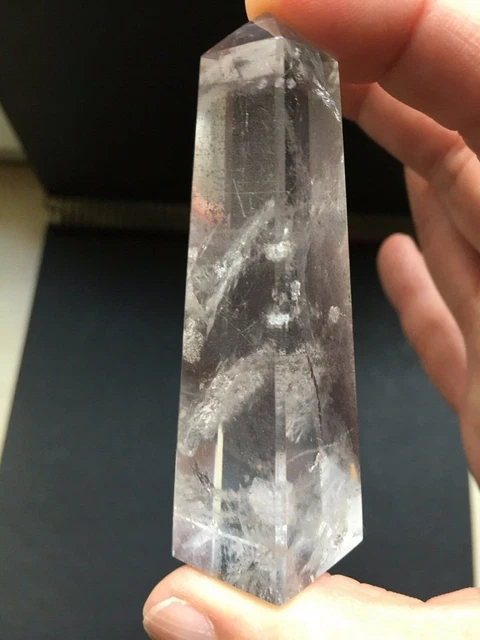 Bergkristall Obelisk mit Phantom Phantomquarz