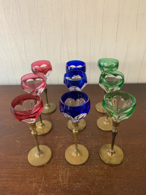 9 verres à liqueur ancien en cristal Baccarat ? saint louis ?(prix à la pièce)