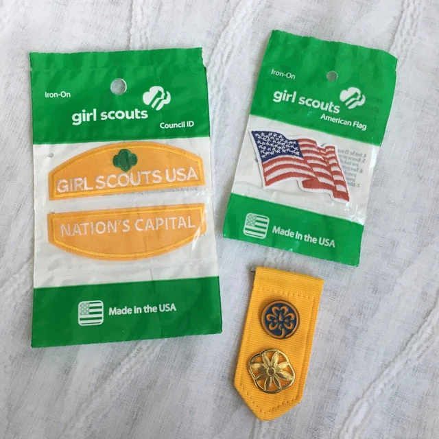 NEW GIRL SCOUTS Insignia Tab Daisy World Association Pins Flag Council
