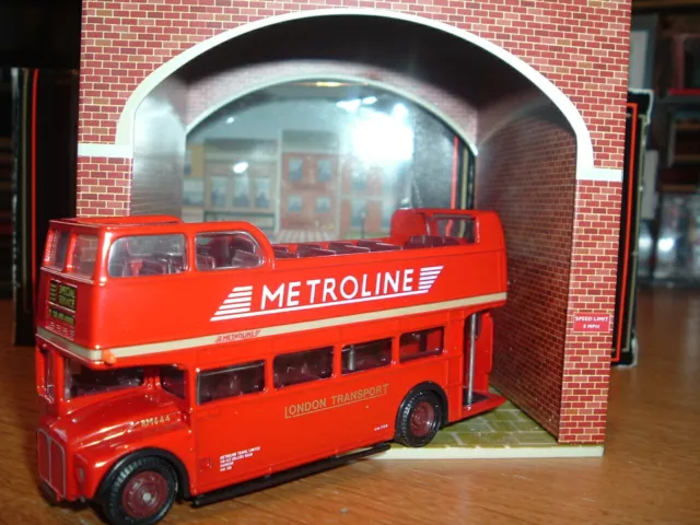 Efe 17902 Metroline London Transport Open Top Routemaster Model Bus