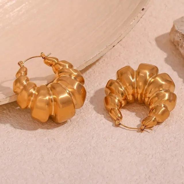 Delicate Vintage Estate Women Chunky Huggie Hoop Earrings 14K Yellow Gold Plated