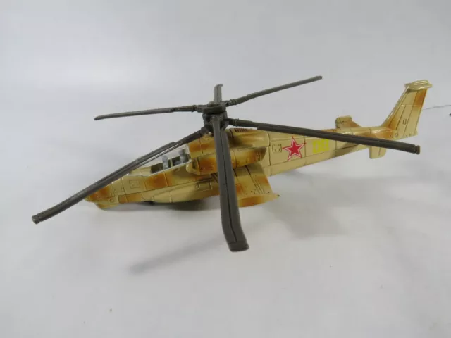 Ertl Dyersville IOWA USA Kampfhubschrauber - russisch?