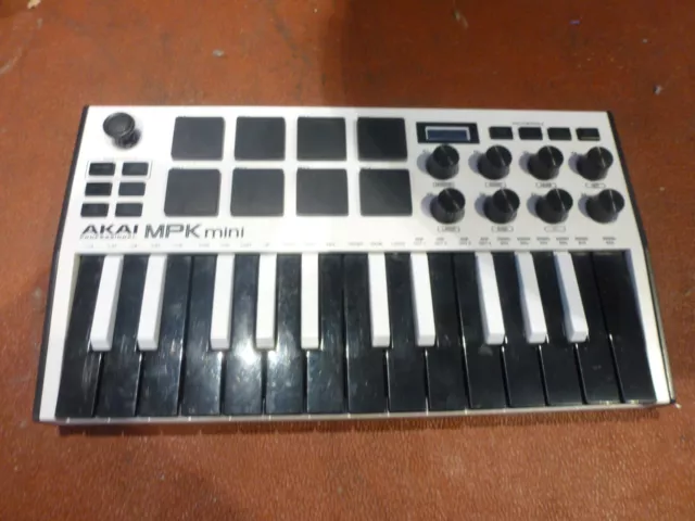 Controlador de teclado y almohadilla mini compacto Akai Professional MPK - defectuoso
