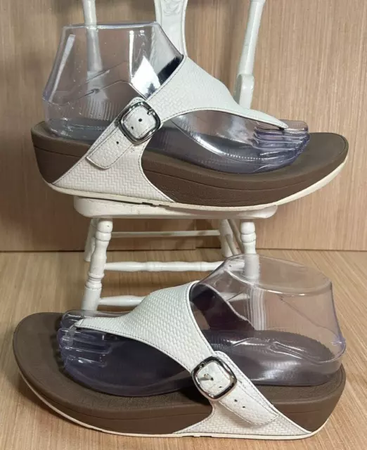 FitFlop The Skinny White Leather Thong Sandal Walking Comfort Women's Size 8