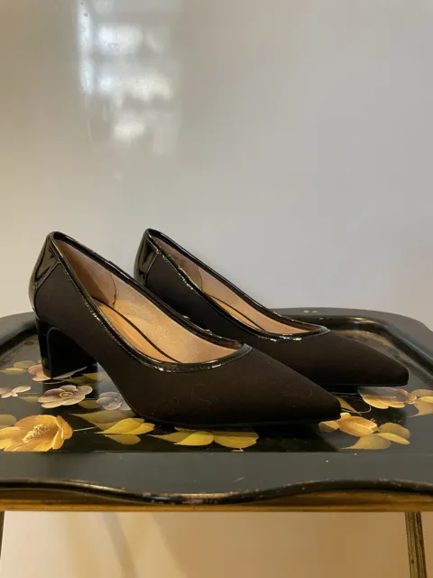 Abella Size 7 Black True Comfort Alice Pointed Toe 2” Chunky Block Heels New