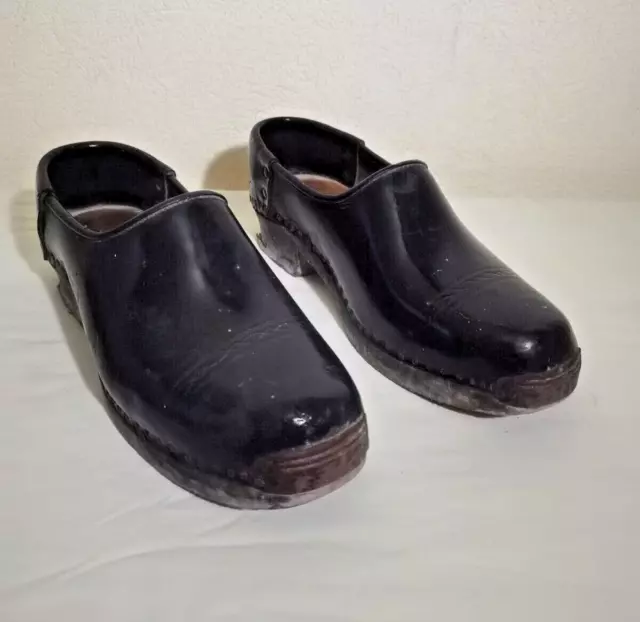 Ancienne Paire De Sabots En Bois - Authentique, Vintage, Taille Adulte