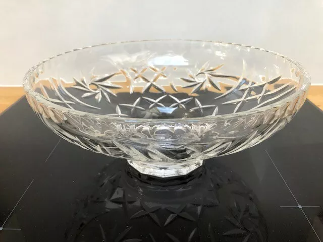 Stunning Vintage Centrepiece Large Heavy Cut Glass Crystal Pedestal Fruit Bowl