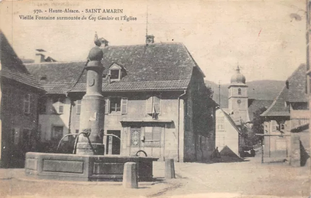 CPA-St Amarin vieille fontaine surmontée du coq gaulois et l'église (121403)