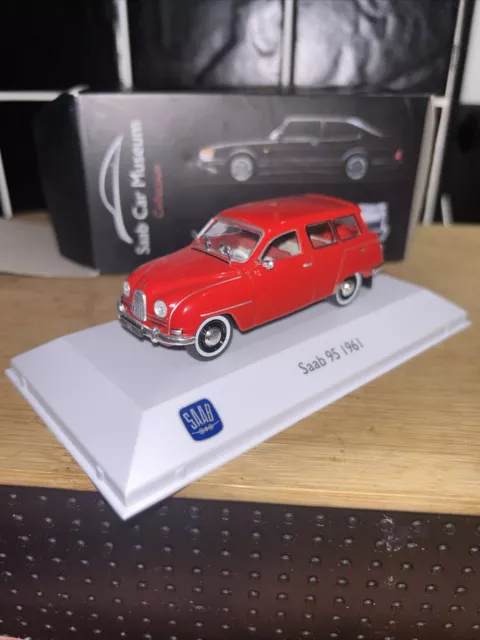 Atlas Car Museum 3898011 Saab 95 Estate 1961 - Red 1:43 - Mint In Box