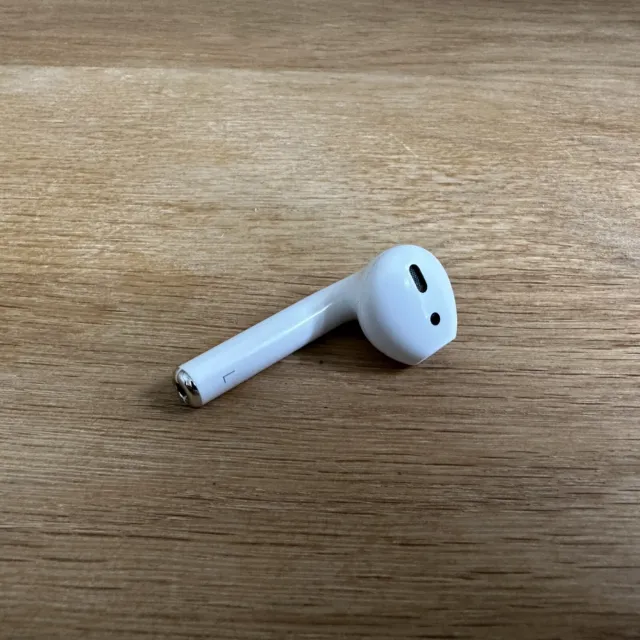 Genuine Apple AirPods 2nd Generation Replacement Gen 2 LEFT AirPod - A2031. A