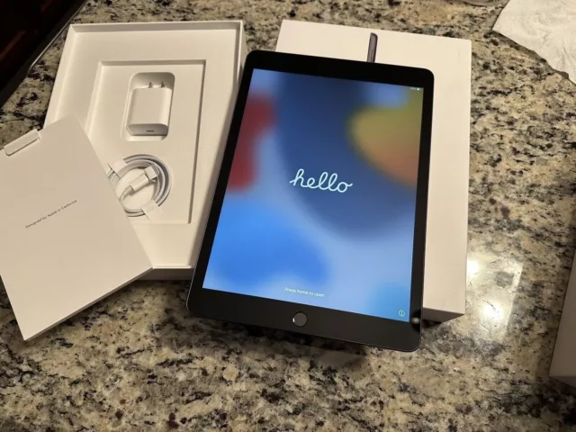 NEW! Never Used - Apple iPad 9th Gen. 256GB, Wi-Fi, 10.2 in - Space Gray